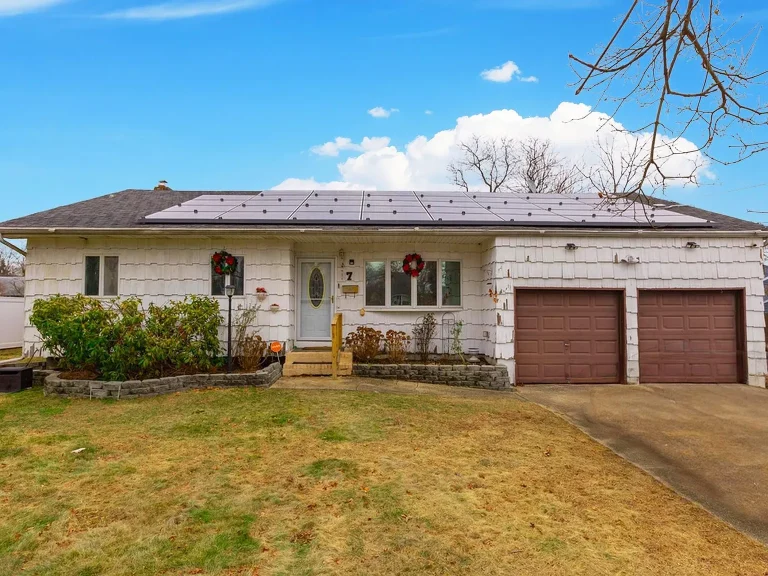 We Will Buy Your Home in Lake Ronkonkoma