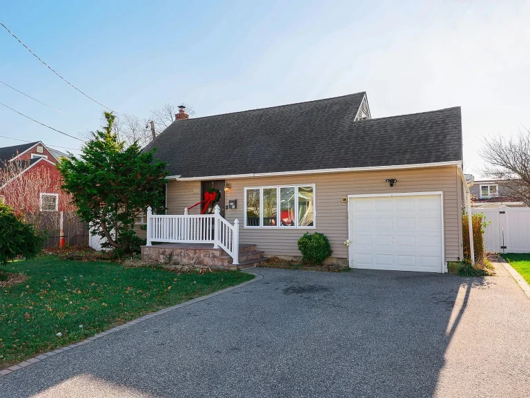 Copiague’s Most Trusted Cash Home Buyer