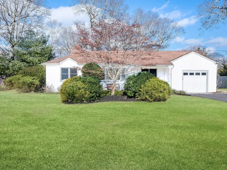 We Buy Homes In Hampton Bays
