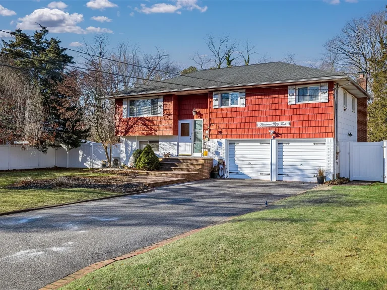 We Buy Homes In Ronkonkoma
