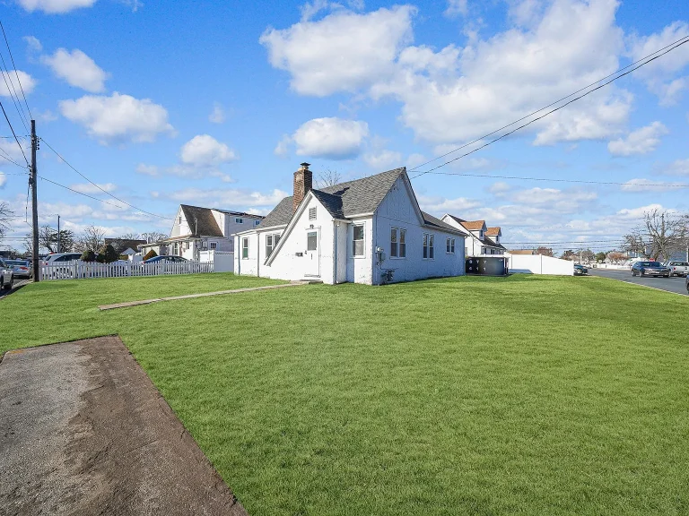 Select We Buy Homes In Lindenhurst For Cash We Buy Homes In Lindenhurst For Cash