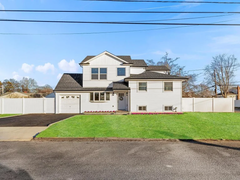 We Buy Homes In Islip Terrace